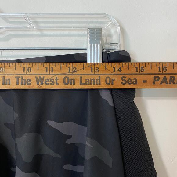 Athleta Women's Skort Skirt March Point Grey Black Camo Small - Picture 10 of 10